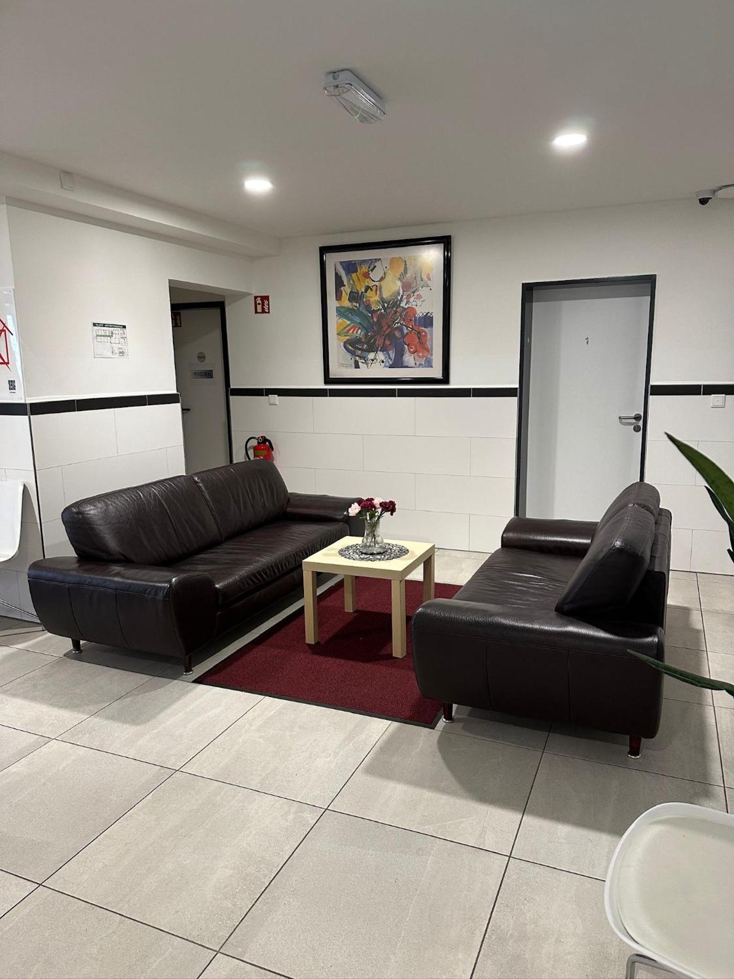 Mk Hostel Oyten - Free Wifi & Parking - 24H Check-In מראה חיצוני תמונה