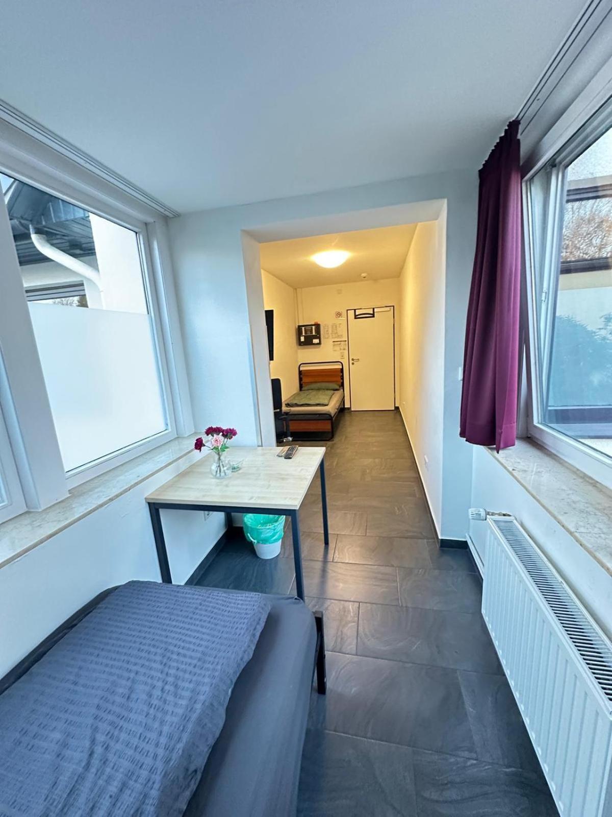 Mk Hostel Oyten - Free Wifi & Parking - 24H Check-In מראה חיצוני תמונה